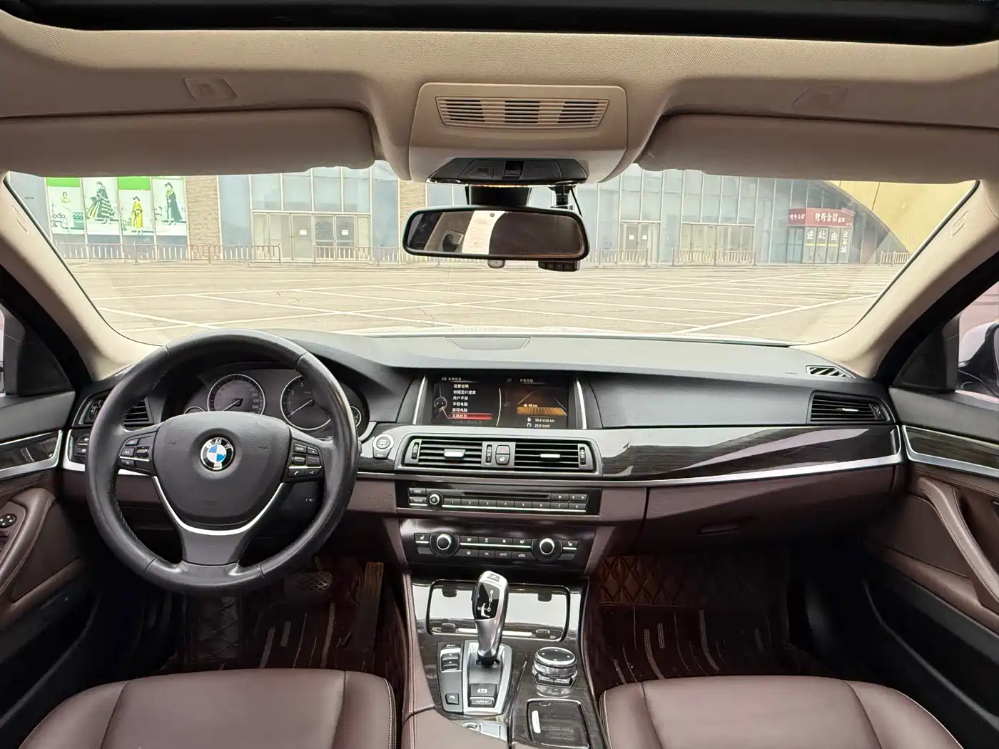 BMW 5 Series 2014 525Li Luxury Design Package фото 6