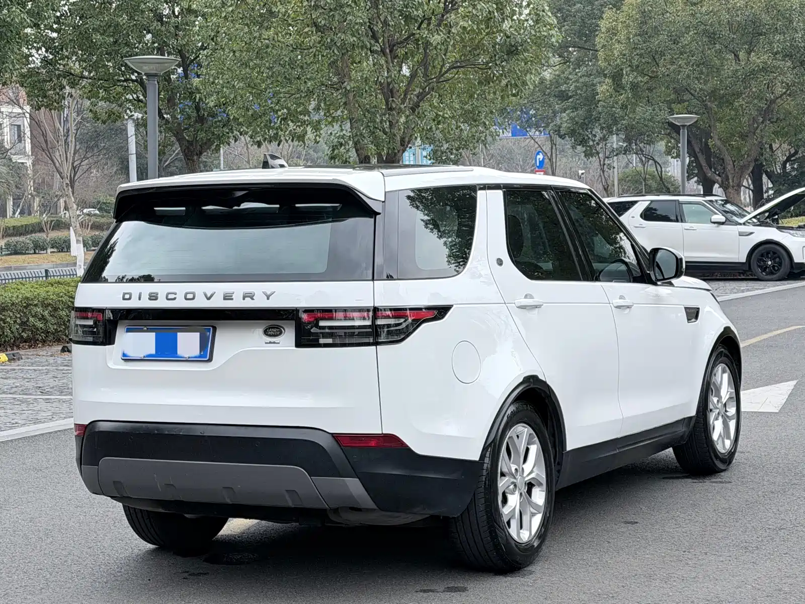 Фото 7 - Land Rover Discovery