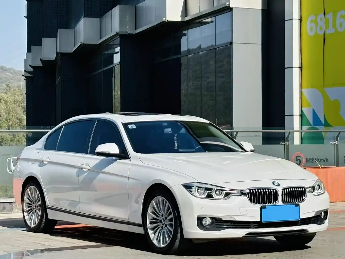 BMW 3 Series 2018 320Li Fashion Style фото 3