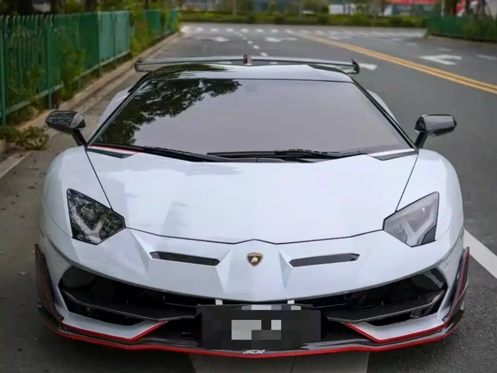 Lamborghini Aventador 2011 LP 700-4 фото 2
