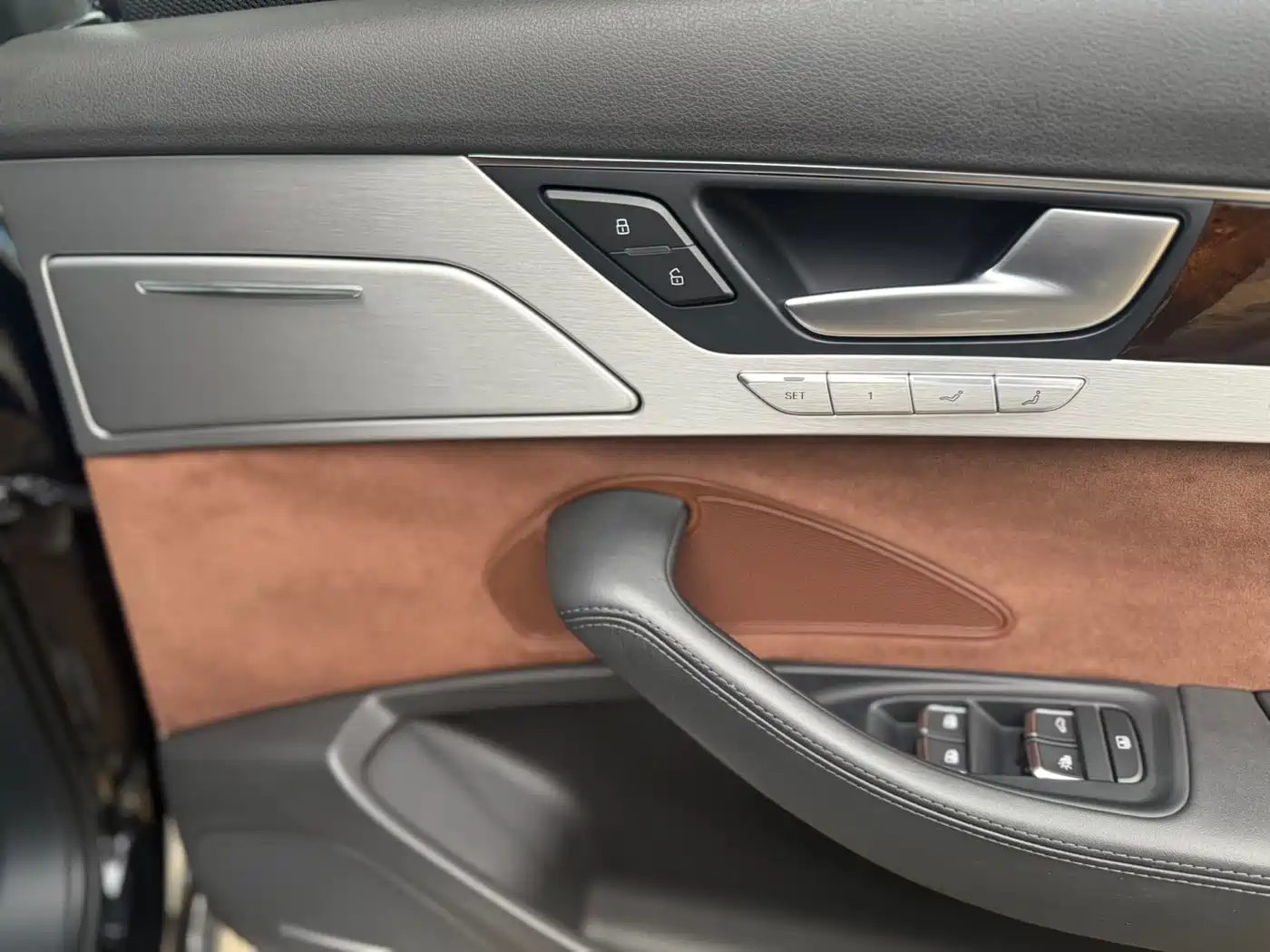 Audi A8 2013 A8L 45 TFSI quattro Luxury фото 10