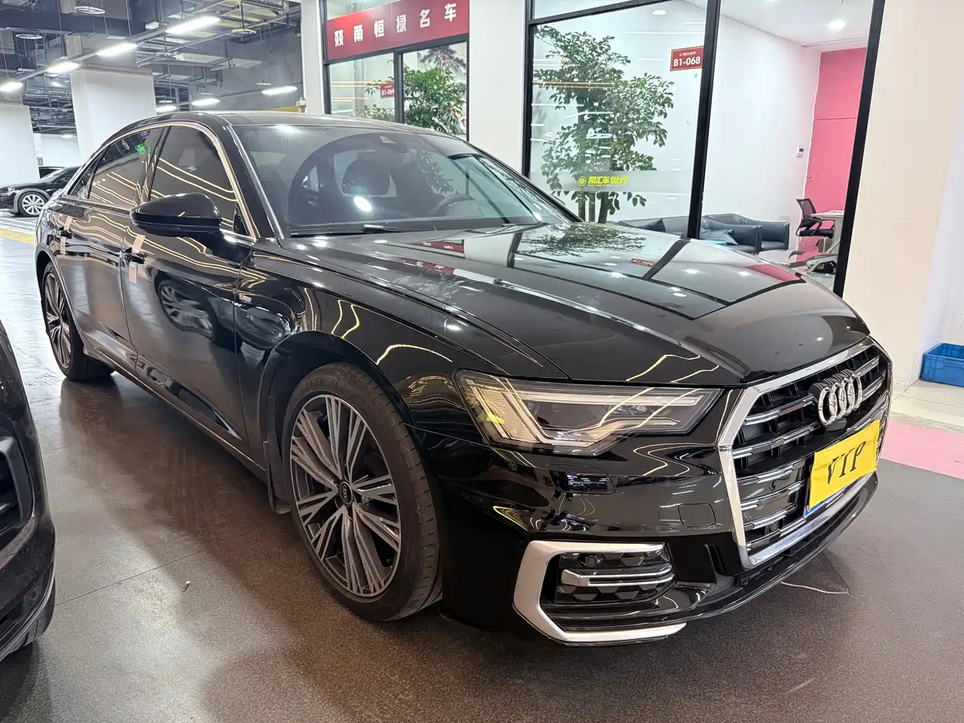 Audi A6L 2023 45 TFSI Premium Selection Elegance фото 3
