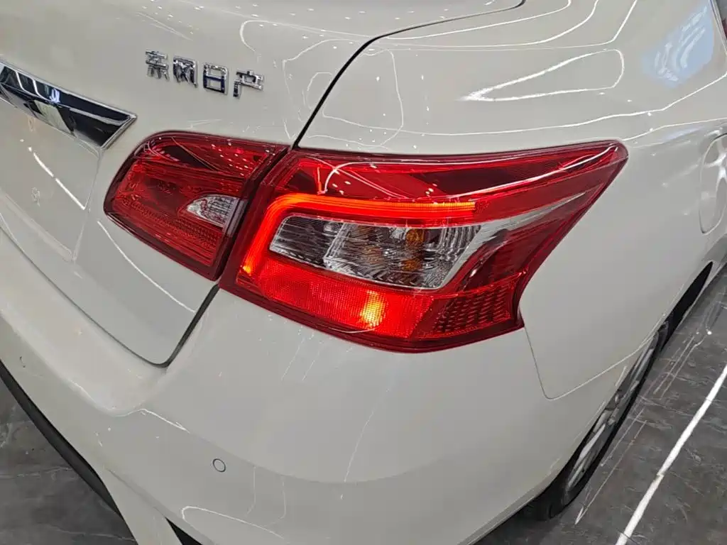 Nissan SYLPHY, миниатюра 8
