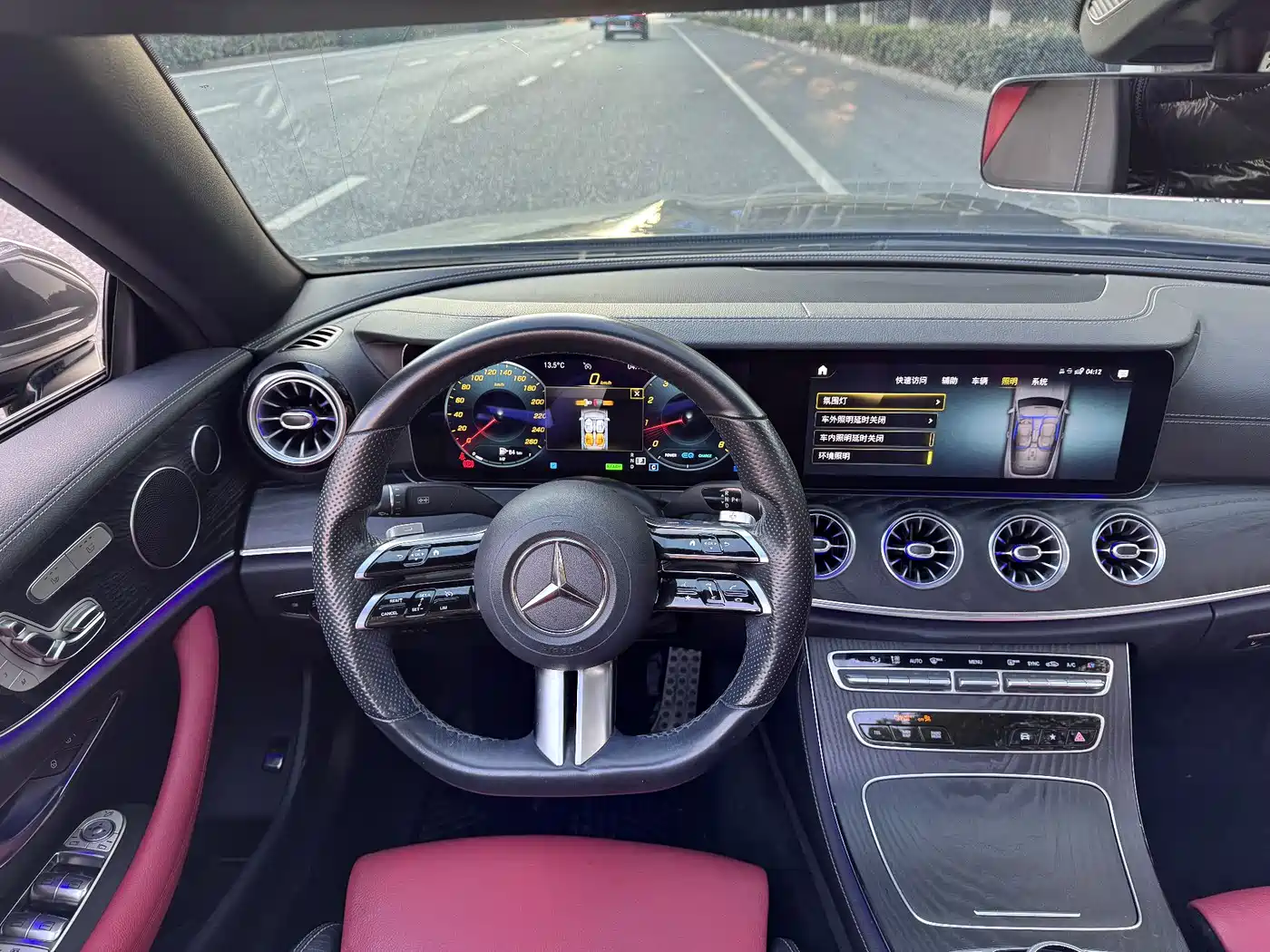 MERCEDES-BENZ E CLASS