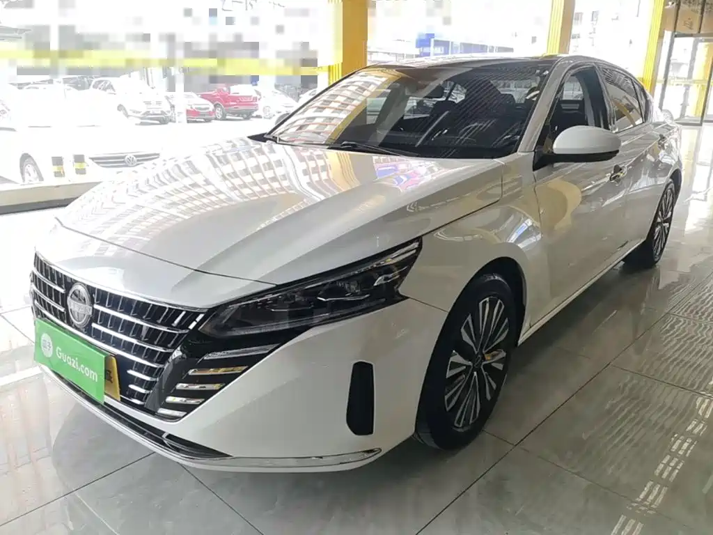 Nissan TEANA