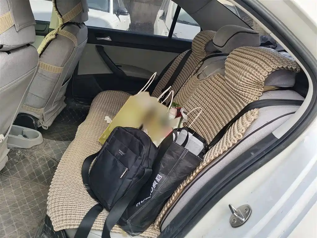 Škoda Rapid 2016 1.6L Automatic Pioneer Edition фото 15