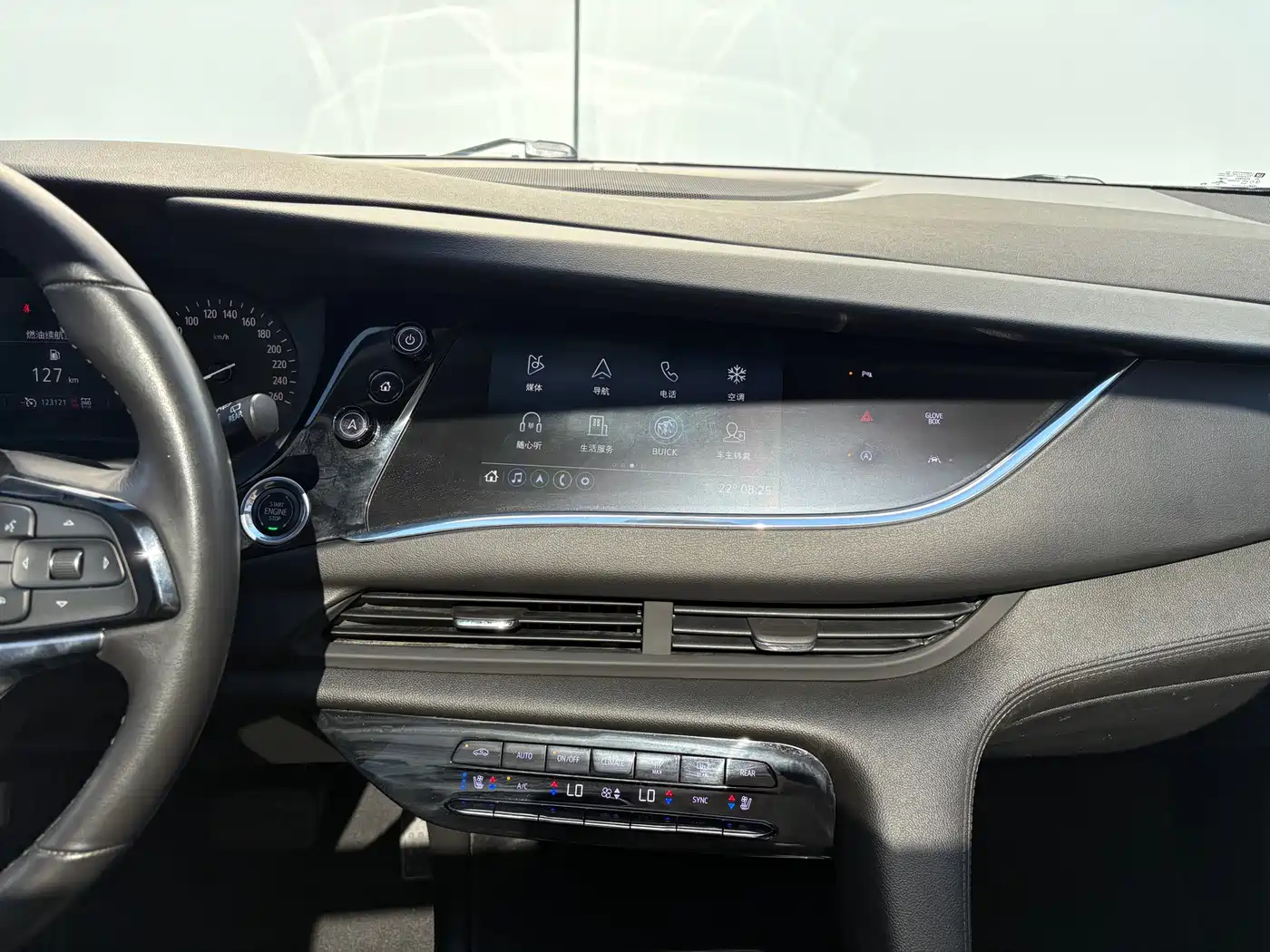 Buick Enclave 2020 28T 4WD Premium Model фото 12
