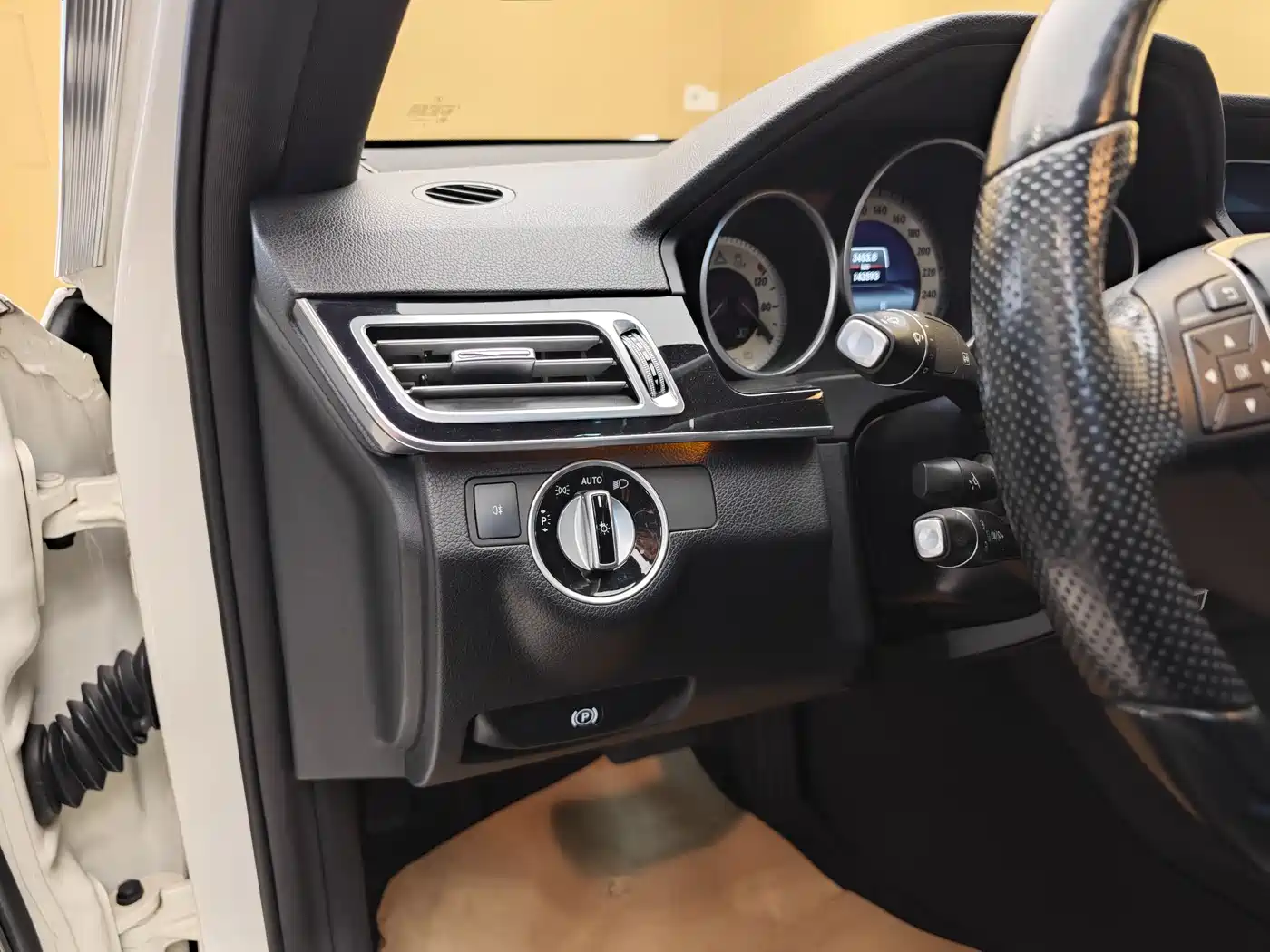 Mercedes-Benz E-Class 2015 Facelift E 200 L Sport фото 11