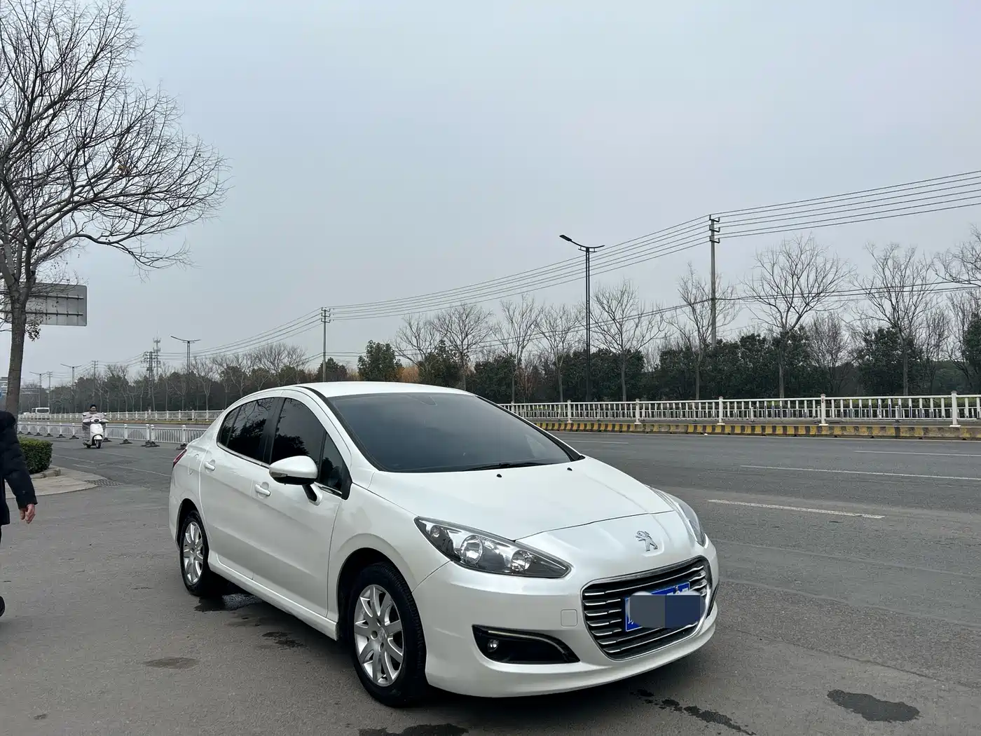 Peugeot 308 2014 Model Joy Edition Classic 1.6L Manual Superior Style фото 7