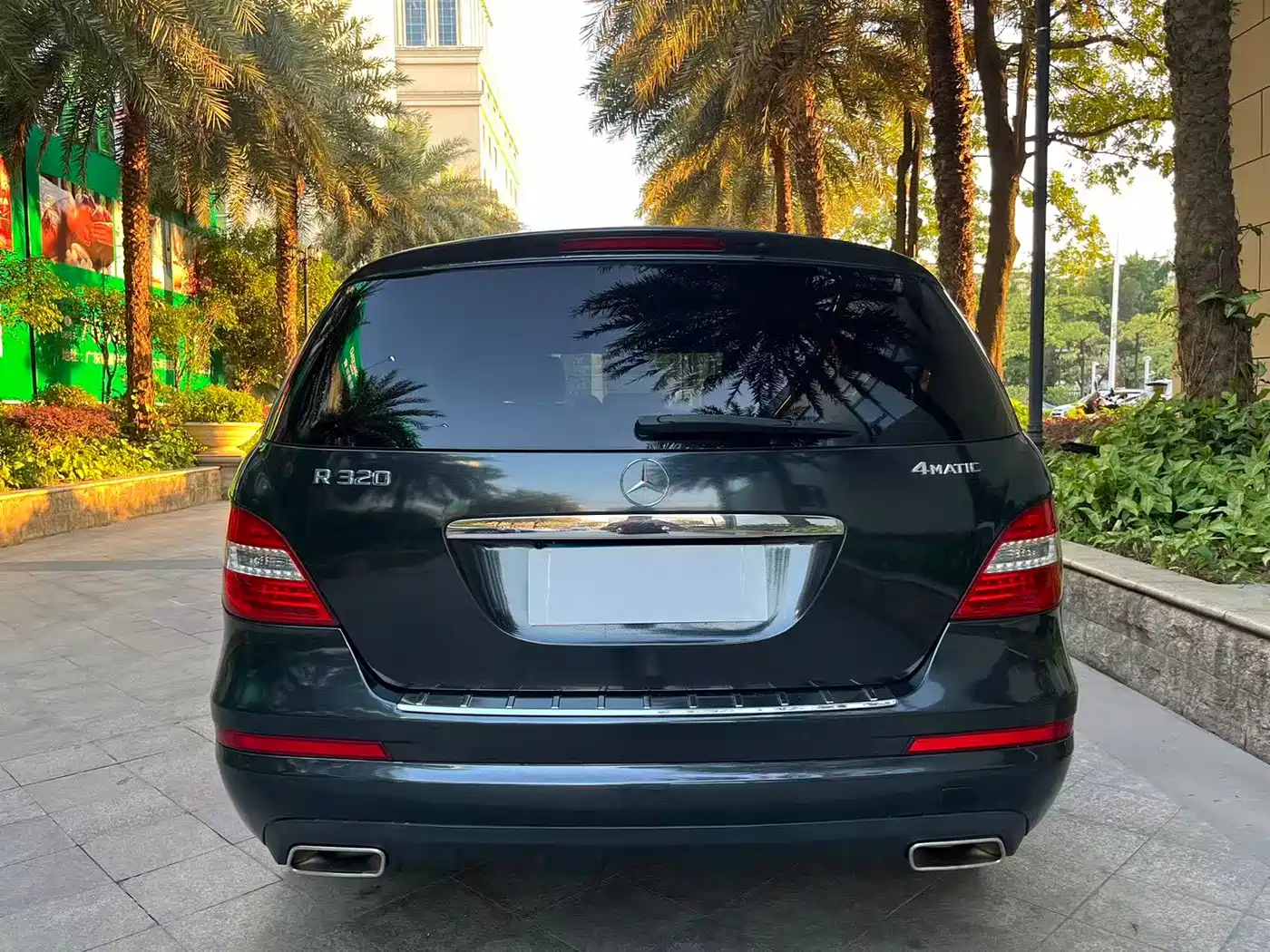 Mercedes-Benz R-Class 2017 R 320 4MATIC Business Collector's Edition фото 4