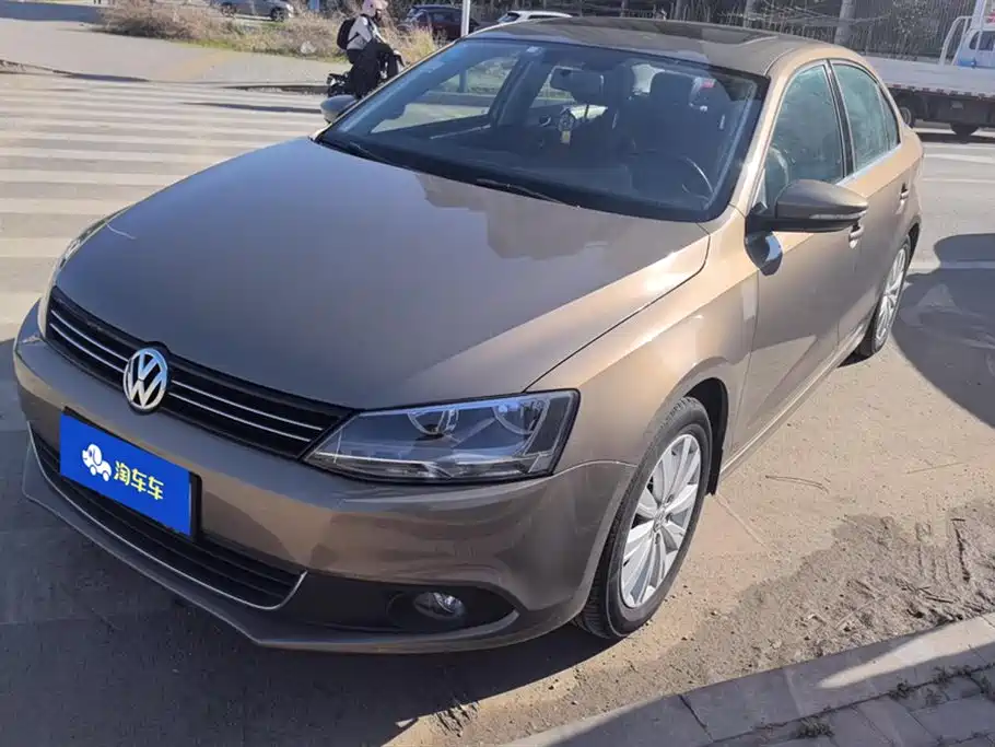 Volkswagen Sagitar 2014 Facelift 1.6L Automatic Comfort