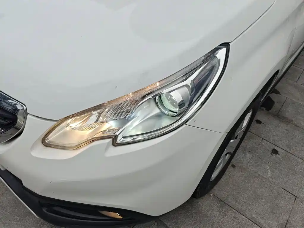 Peugeot 2008 2014 2014 1.6L Automatic Trend Edition