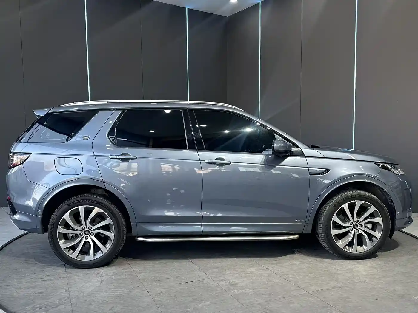 Land Rover Discovery Sport 2021 249PS R-Dynamic SE Performance Technology Edition 7-seater фото 5