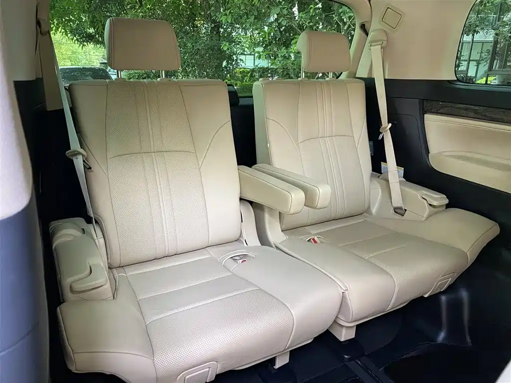 Toyota Alphard 2021 Hybrid 2.5L Premium фото 10