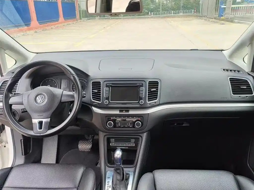Volkswagen Sharan 2012 2.0TSI Comfort Euro IV фото 3