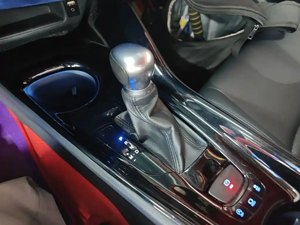 Toyota IZOA 2018 2.0L Yichi Edition China V фото 14