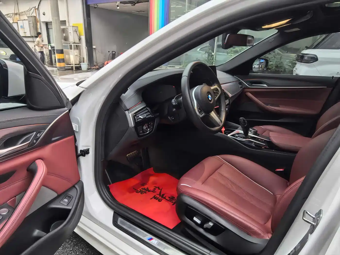 BMW 5 Series 2022 530Li xDrive M Sport Package фото 4