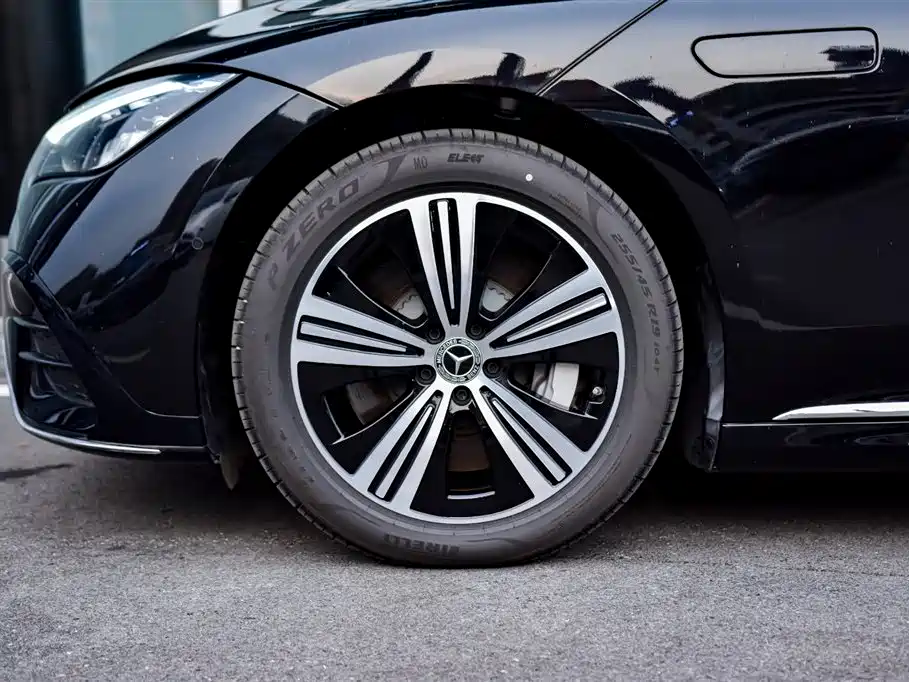 Mercedes-Benz EQE 2025 500 4MATIC Pioneer фото 8