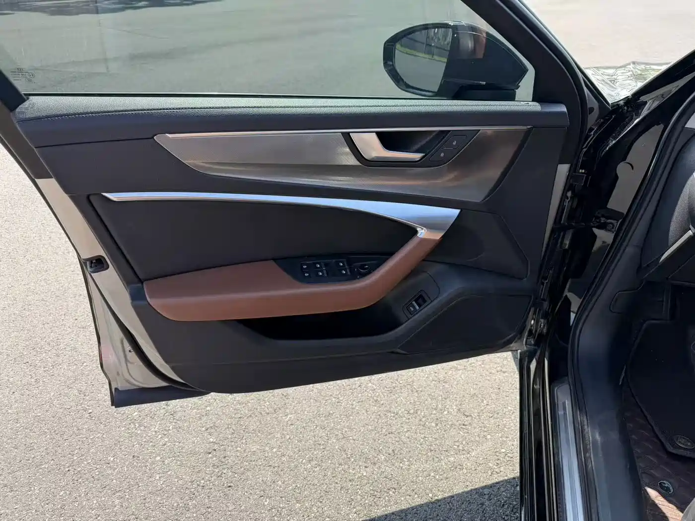 Фото 5 - Audi A6L