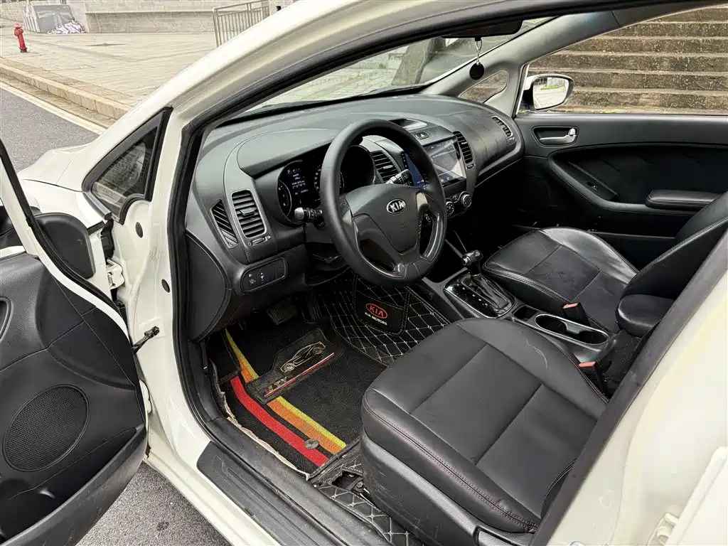 Фото 6 - Kia K3