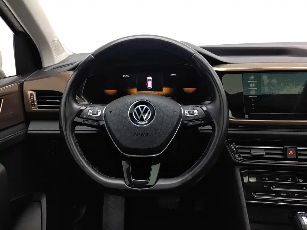 Фото 11 - Volkswagen Tharu