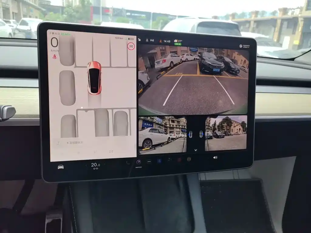 Фото 13 - Tesla Model Y