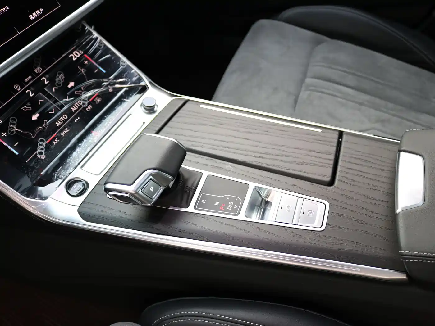 Audi A6L 2024 45 TFSI quattro Premium Elegance фото 9