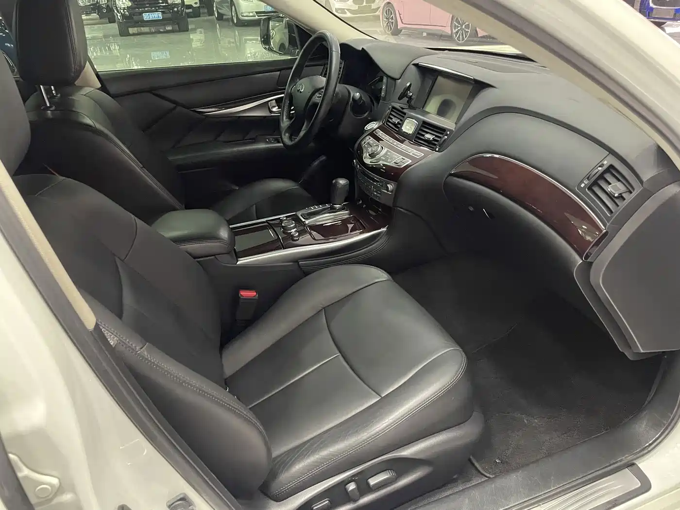Infiniti Q70 2017 2017 Q70L 2.5L Enjoyment Edition