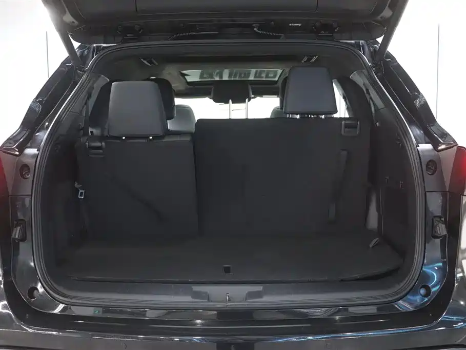 Toyota Crown Kluger 2021 2.5L HEV AWD Flagship Edition фото 31