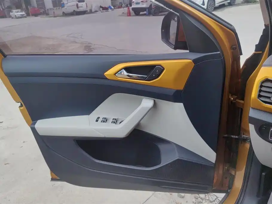 Volkswagen T-Cross 2019 280TSI DSG Luxury Edition фото 7