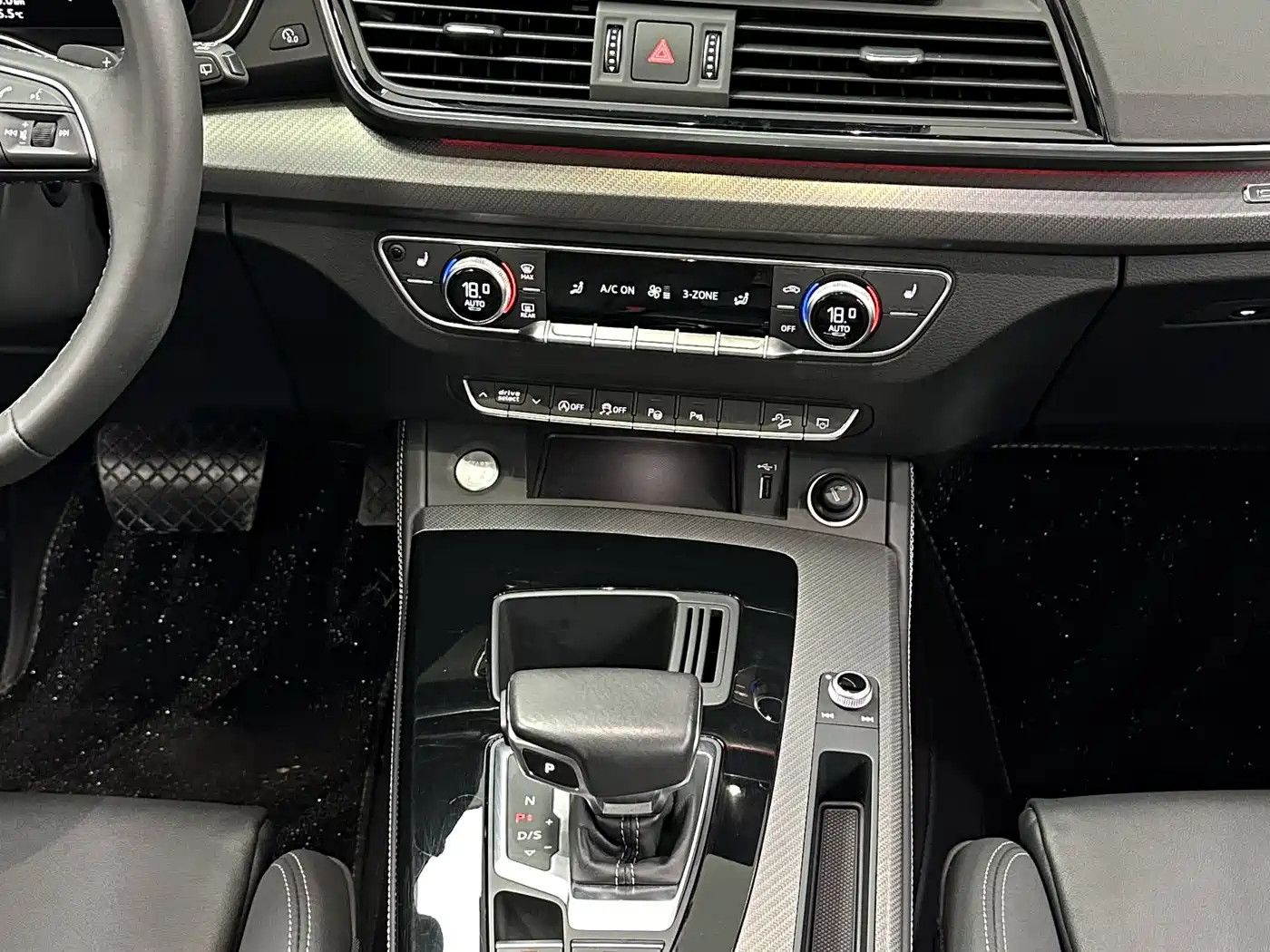 Audi Q5L 2022 40T Luxury Dynamic фото 15