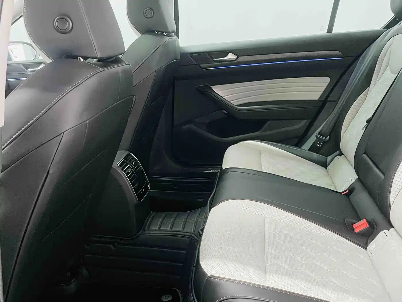 Volkswagen Magotan 2026 2026 Model 30 Million Special Selection 380TSI DSG Luxury