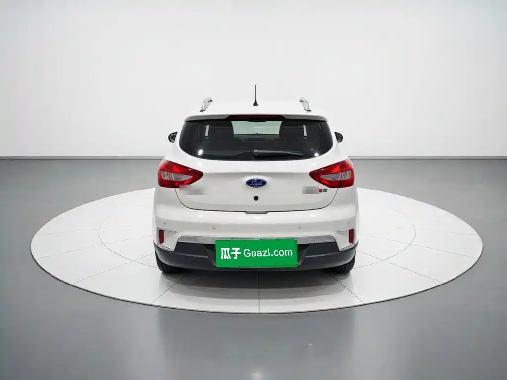 JAC Refine S2 2016 2016 Model 1.5L Manual Luxury Smart Two-Tone Edition