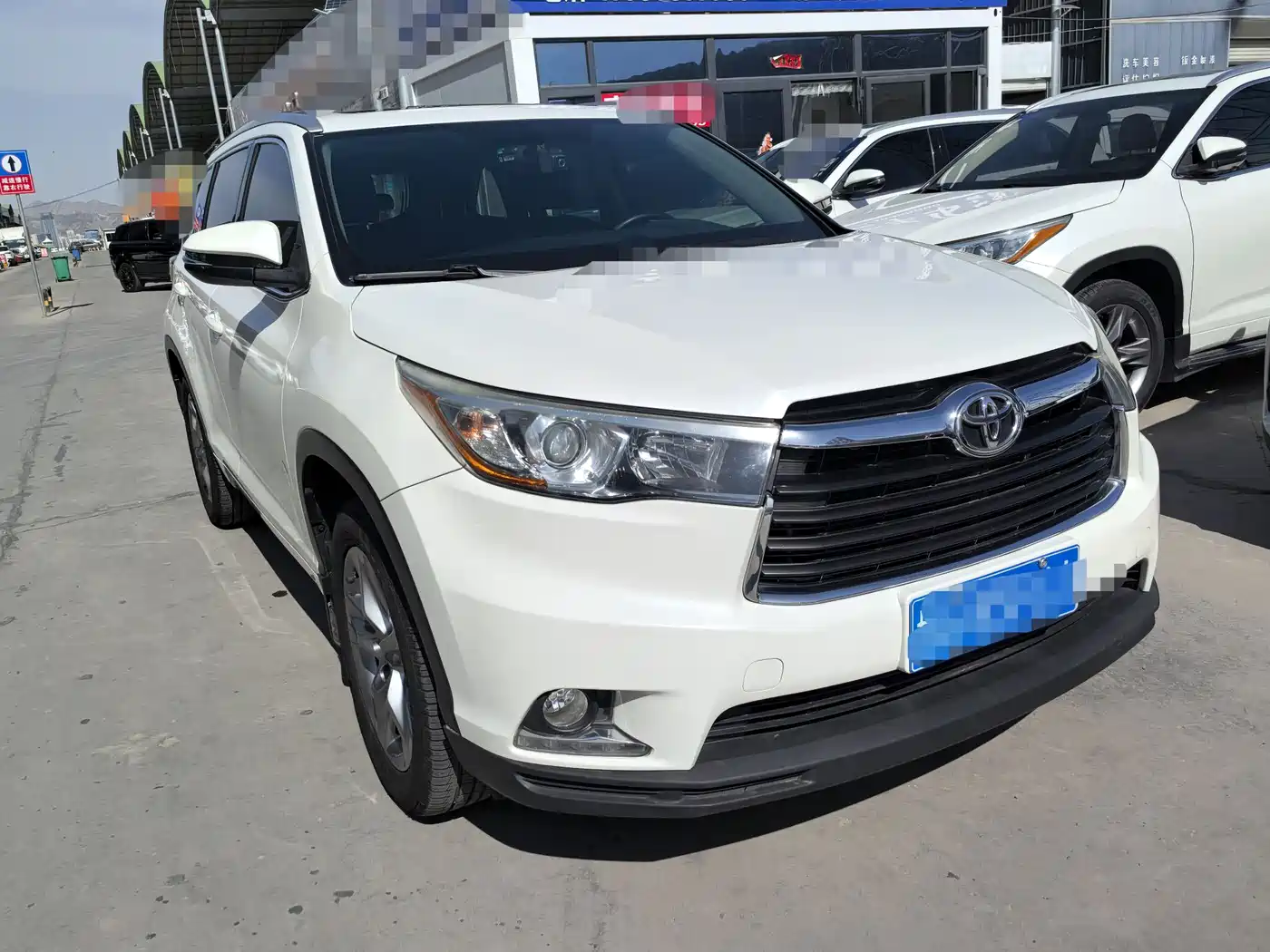 TOYOTA HIGHLANDER