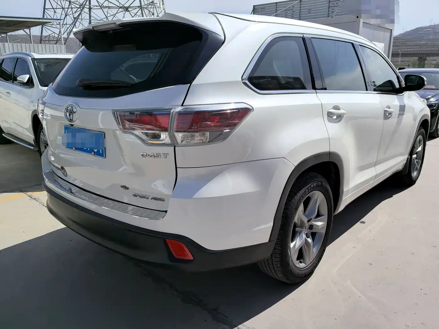 TOYOTA HIGHLANDER