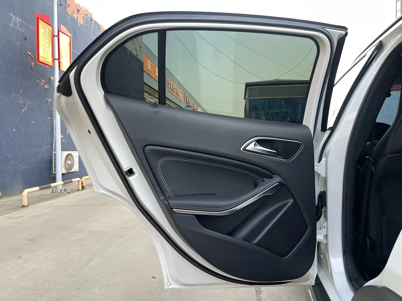 Mercedes-Benz GLA 2018 GLA 220 4MATIC Sport фото 13
