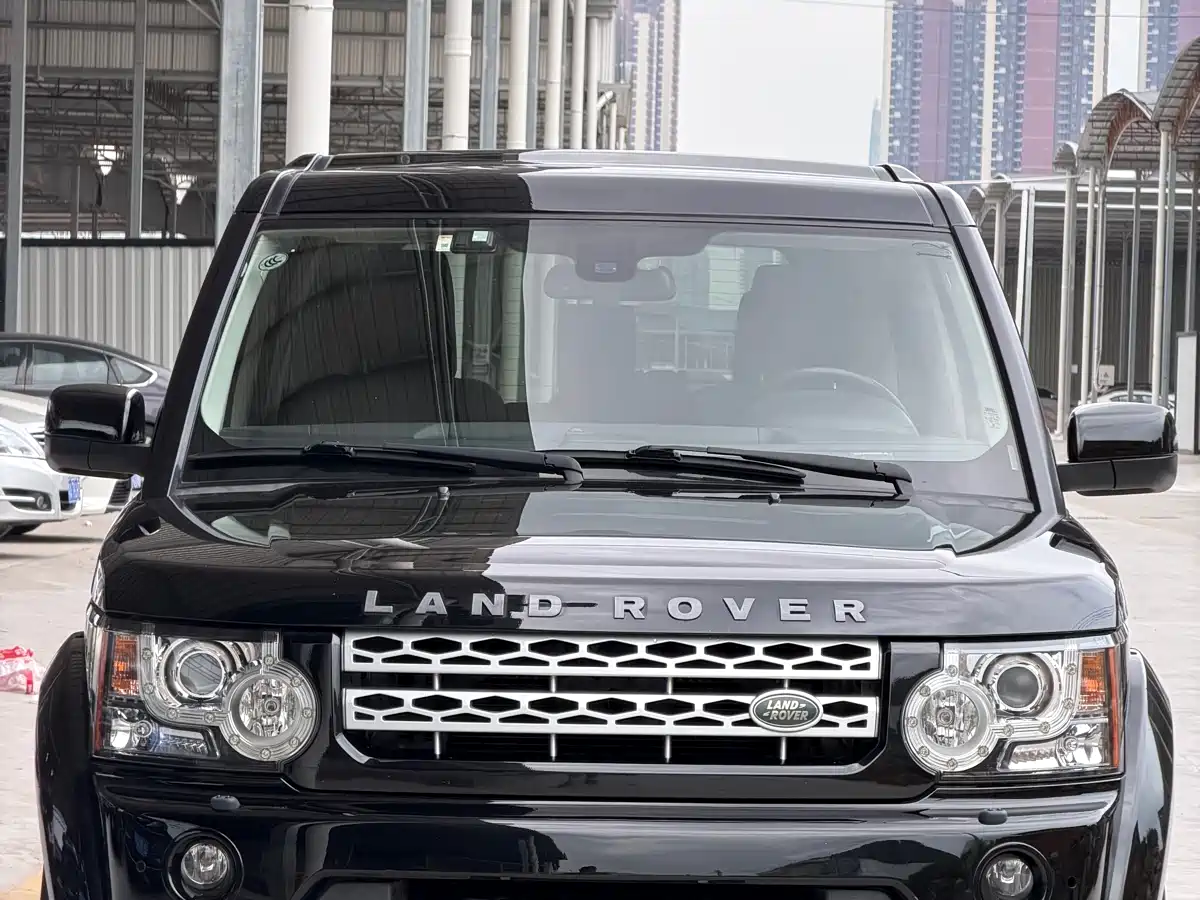 Land Rover Discovery 2013 3.0 SDV6 HSE Diesel фото 2