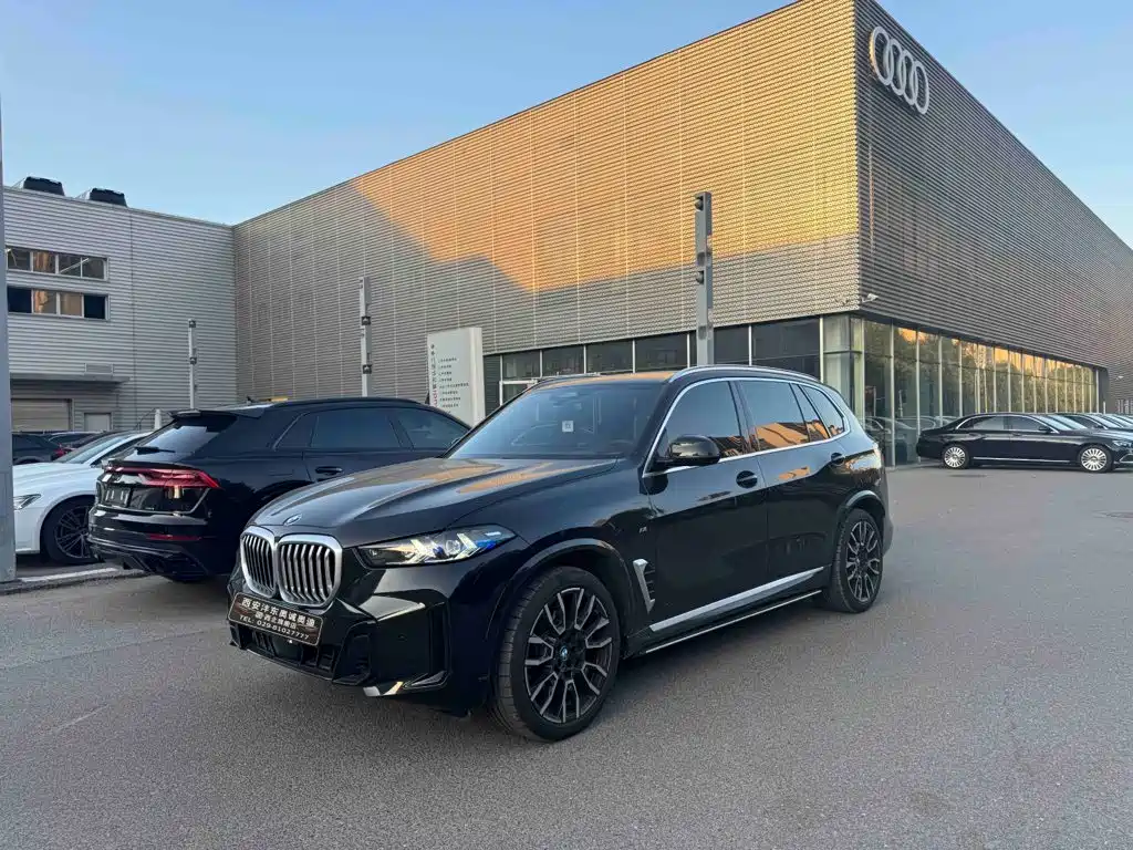 BMW X5 2026 2023 xDrive 40Li M Sport Package