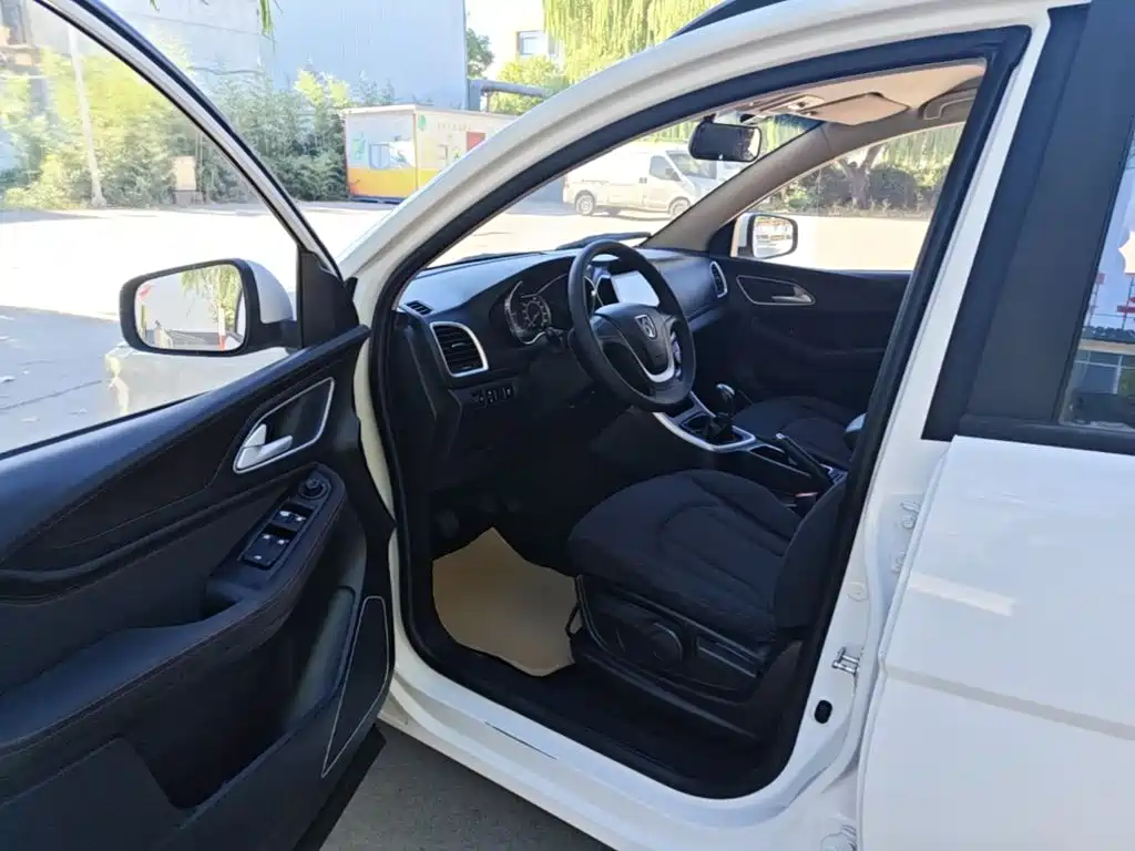 Baojun 560 2017 2016 1.8L Manual Value