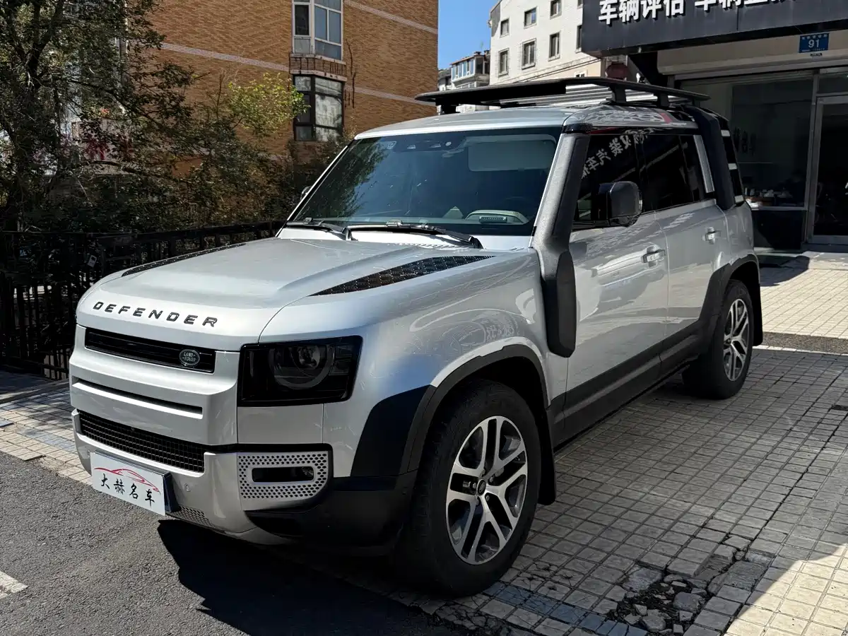Land Rover Defender 2020 2020 110 P400 Launch Matte Silver Special Package Edition