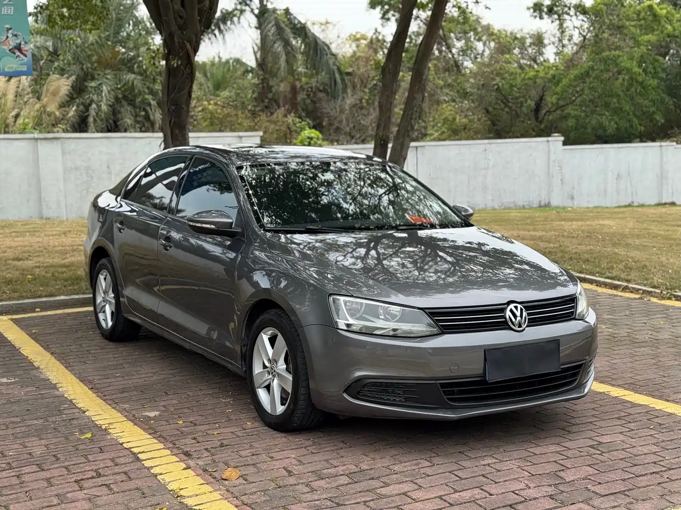 Volkswagen Sagitar 2012 Model 1.4TSI Automatic Fashion фото 3