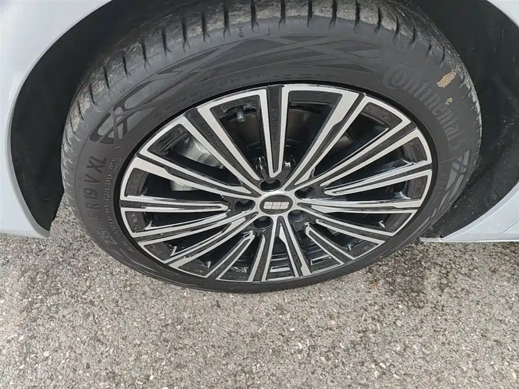 Geely Galaxy Galaxy A7 2025 EM-i фото 23