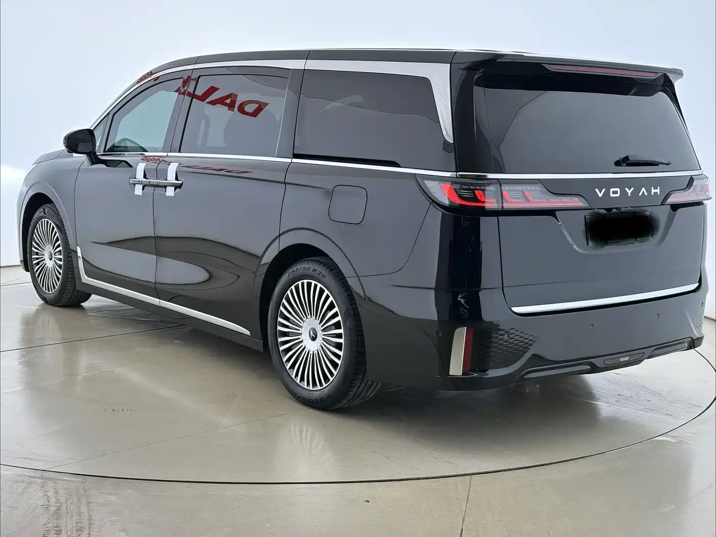 Voyah Auto Voyah Dreamer 2025 PHEV AWD Excellent Kunpeng Edition фото 14