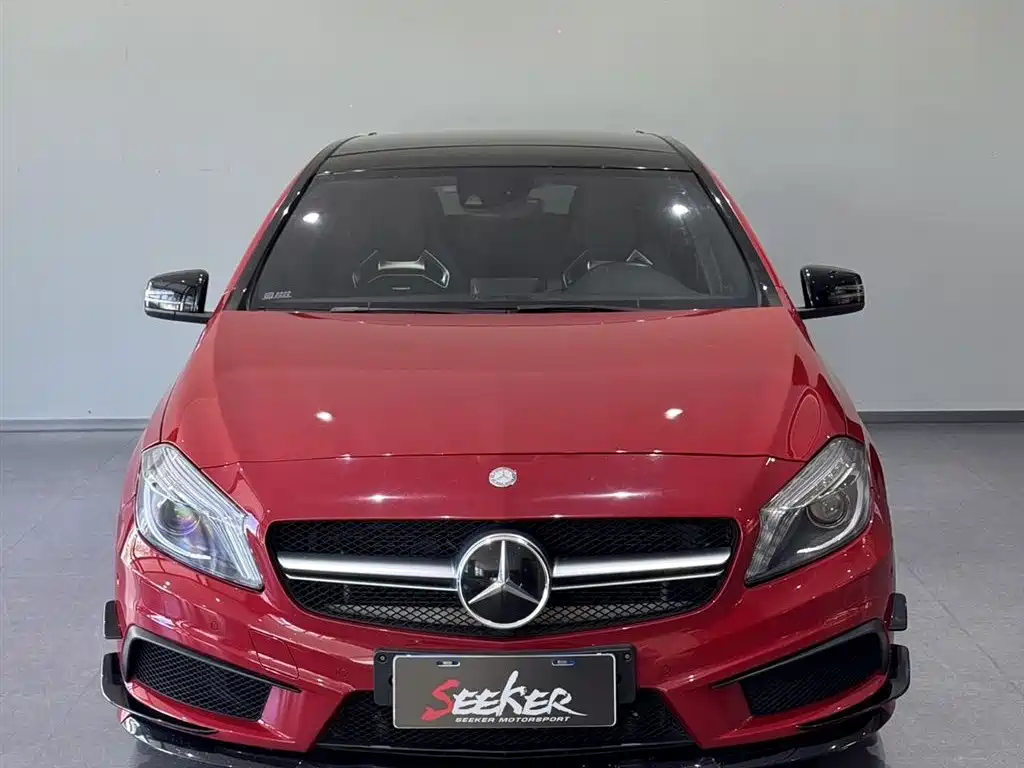 Mercedes-Benz A-Class AMG (Import) 2014 AMG A 45 4MATIC фото 2