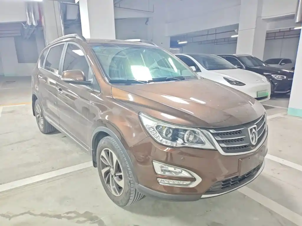 Baojun 560 2017 2016 1.8L Manual Luxury