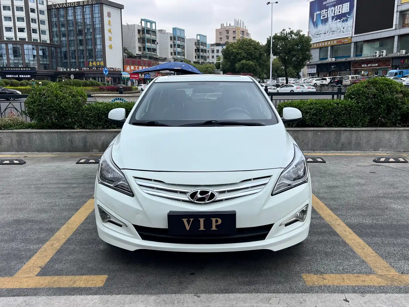 Hyundai Reina 2014 Model 1.4L Automatic GLX фото 2