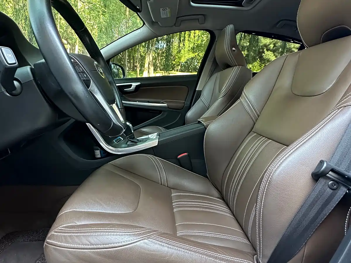 Volvo S60 Plug-in Hybrid 2015 2015 S60L E-Drive Hybrid T6 Intelligent Edition