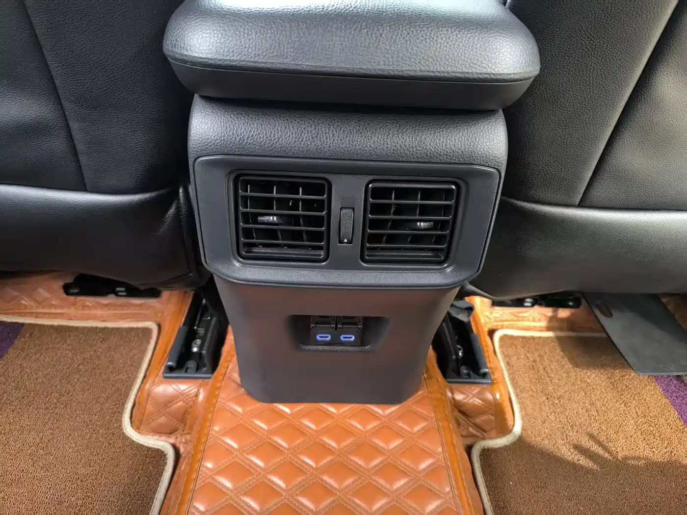 Toyota RAV4 Rongfang 2021 2.0L CVT 4WD Trend фото 16