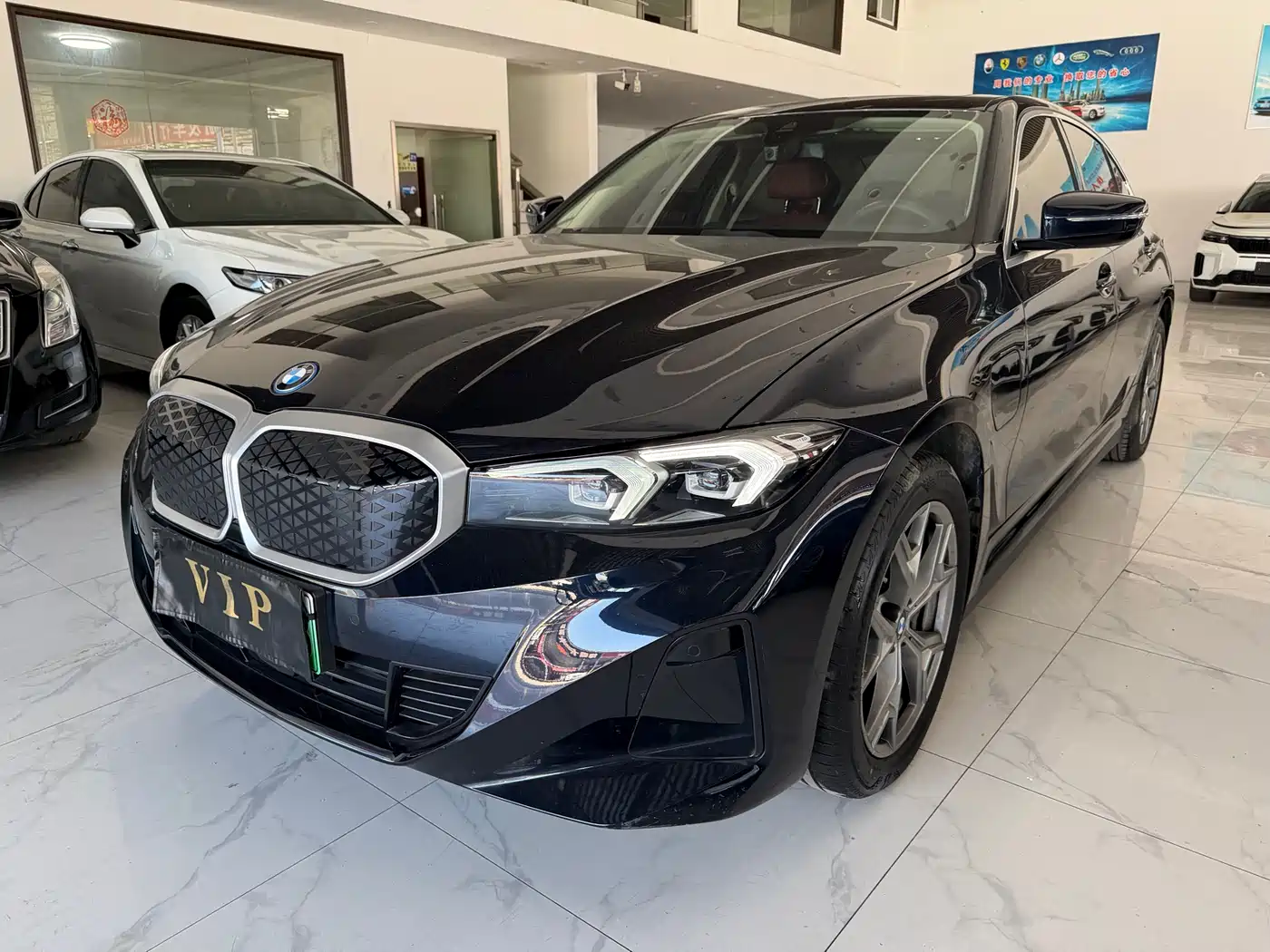 BMW i3 2025 eDrive 35 L