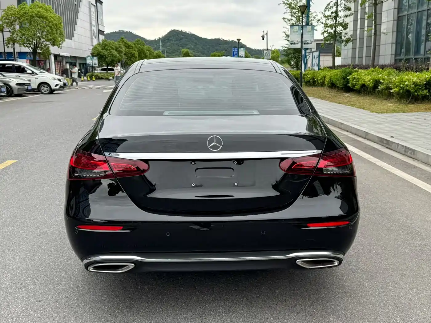 Mercedes-Benz E-Class 2022 Facelift E 260 L фото 4
